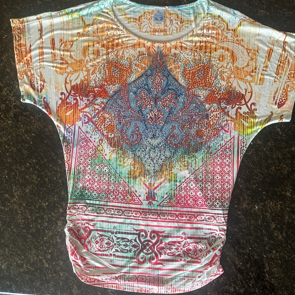 Rouge Helium Multicolor Short Sleeve Top With Rhinestones
